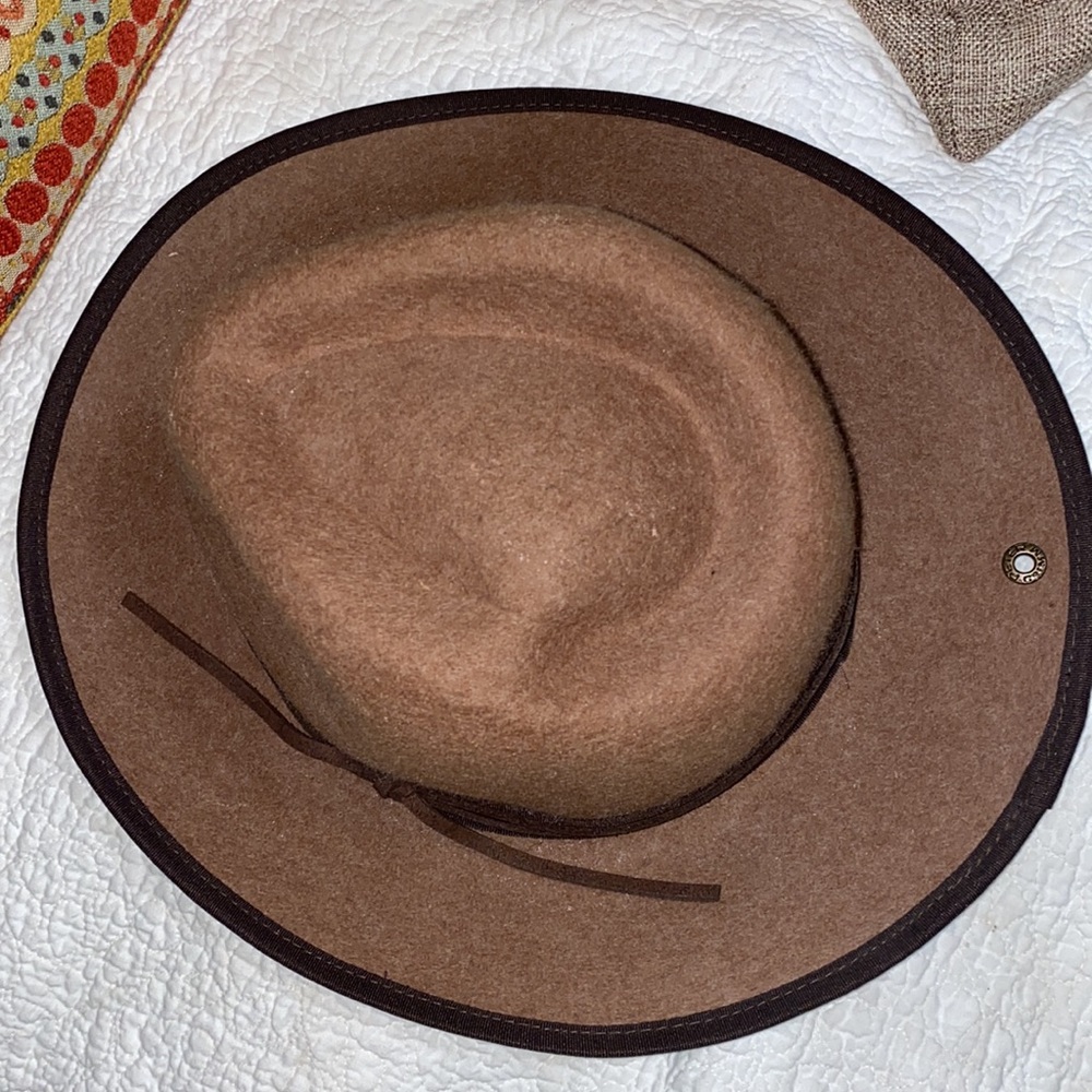 Hat - Picture 4 of 7